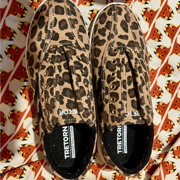 Tretorn women’s laceless leopard sneakers size 8.5 - Picture 5 of 8